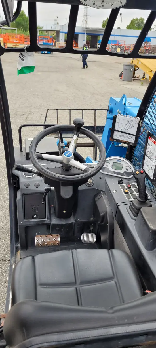2017 Genie GTH-5519 Forklift