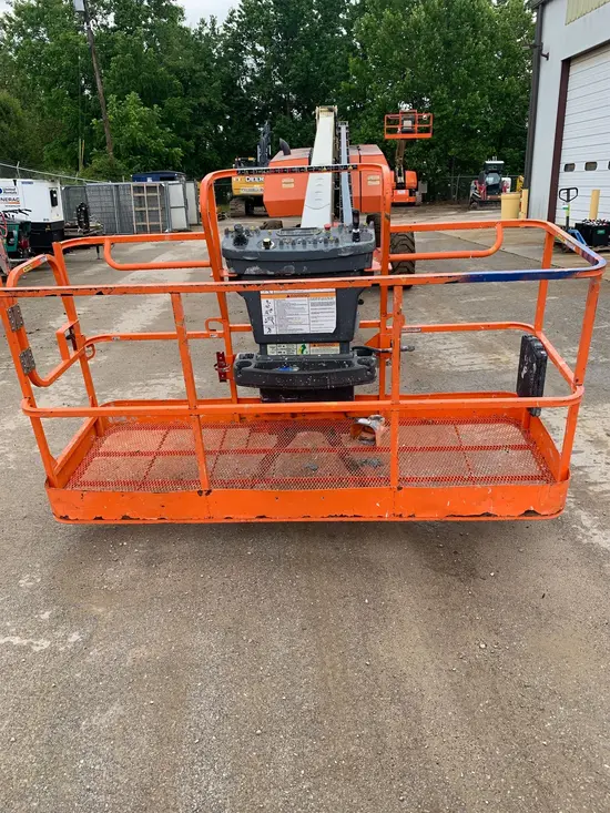 2014 JLG 800S Boom Lift