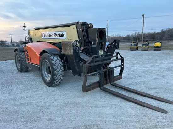 2017 JLG 1055 Forklift