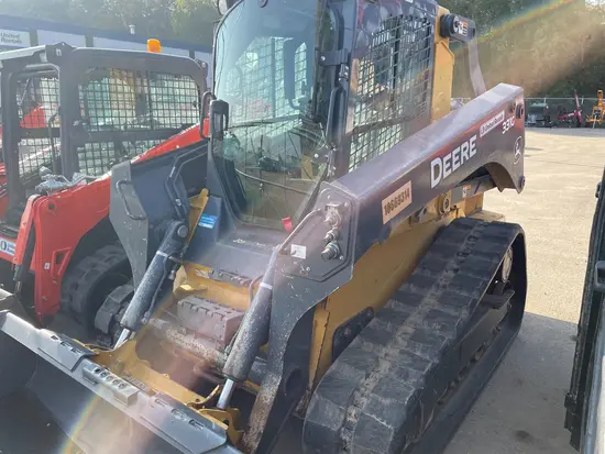 2017 John Deere 331G Track Loader