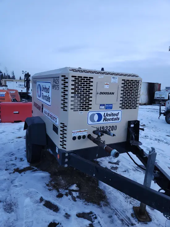 2021 Doosan P425/HP375WCU Air Compressor