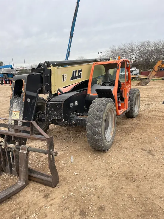2017 JLG 943 Forklift