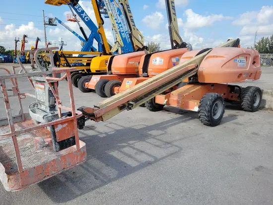 2014 JLG 400S Boom Lift