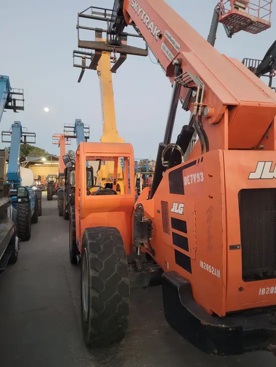 2016 SKYTRAK 10054 Forklift