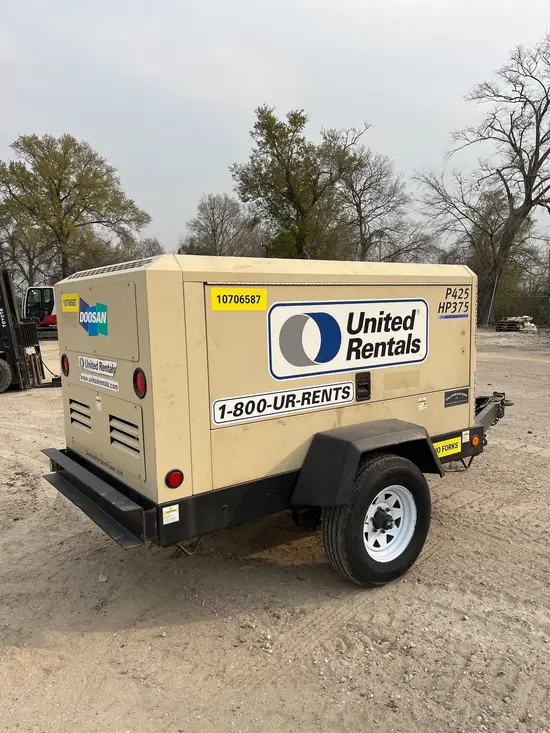 2018 Doosan P425/HP375WCUT4 Air Compressor
