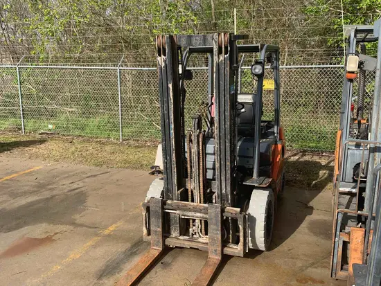 2015 Toyota 8FDU25 Warehouse Forklift