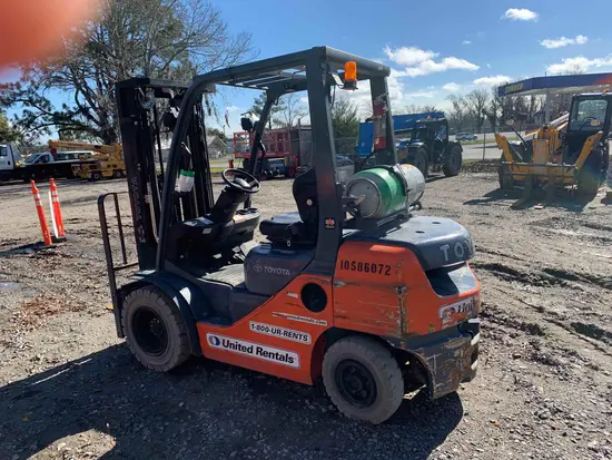 2017 Toyota 8FGU25 Warehouse Forklift