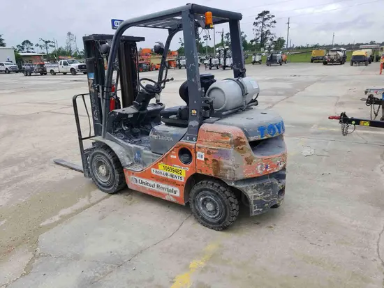 2017 Toyota 8FGU25 Warehouse Forklift