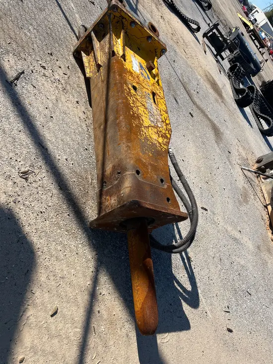 2017 SOOSAN CB800S-XCMG Attachment