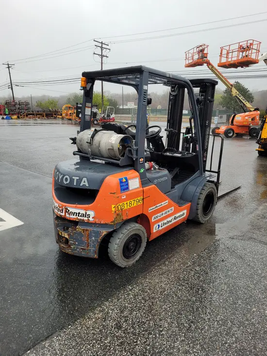 2018 Toyota 8FGU25 Warehouse Forklift