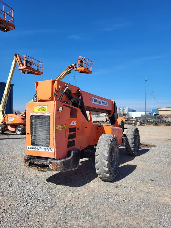 2017 SKYTRAK 8042 Forklift