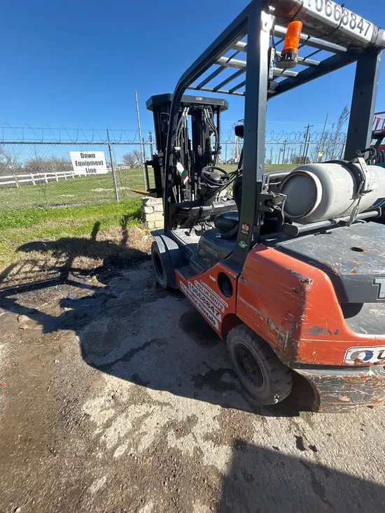 2017 Toyota 8FGU25 Warehouse Forklift