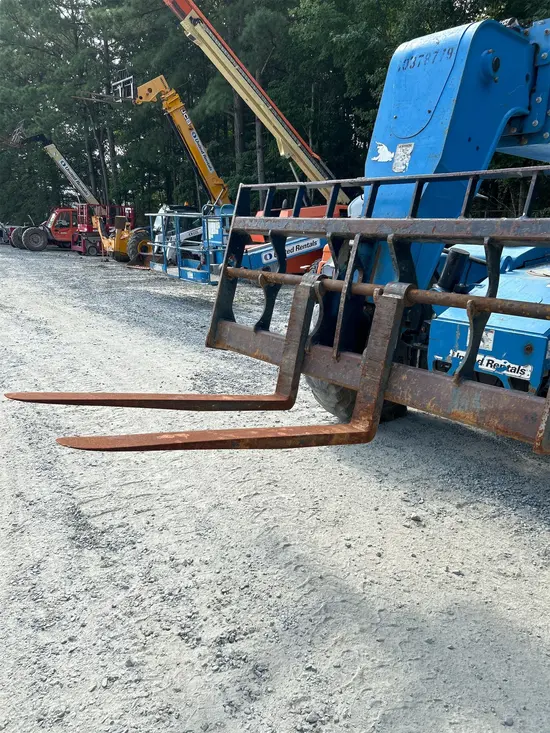 2015 Genie GTH-844 Forklift