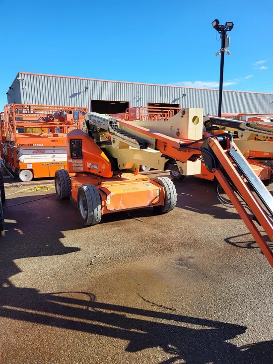 2014 JLG E450AJ Articulating Boom Lift