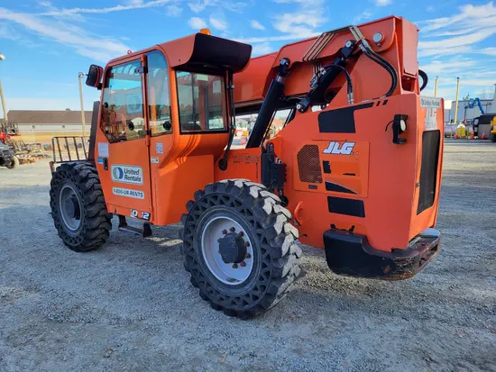 2016 SKYTRAK 6042 Forklift