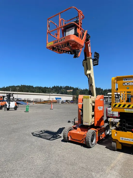 2016 JLG E300AJP Articulating Boom Lift