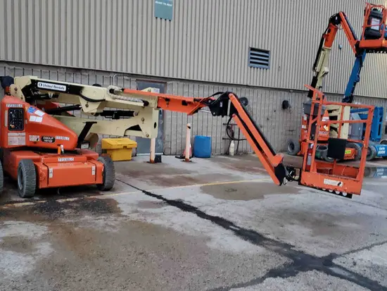 2012 JLG E400AJPN Articulating Boom Lift
