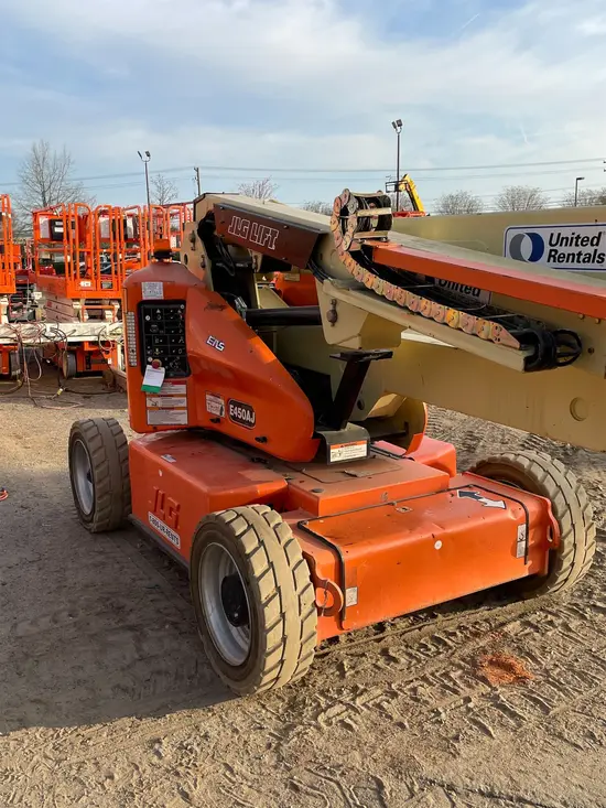 2013 JLG E450AJ Articulating Boom Lift