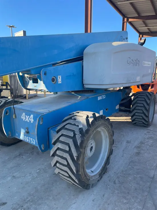 2014 Genie S-80 Boom Lift