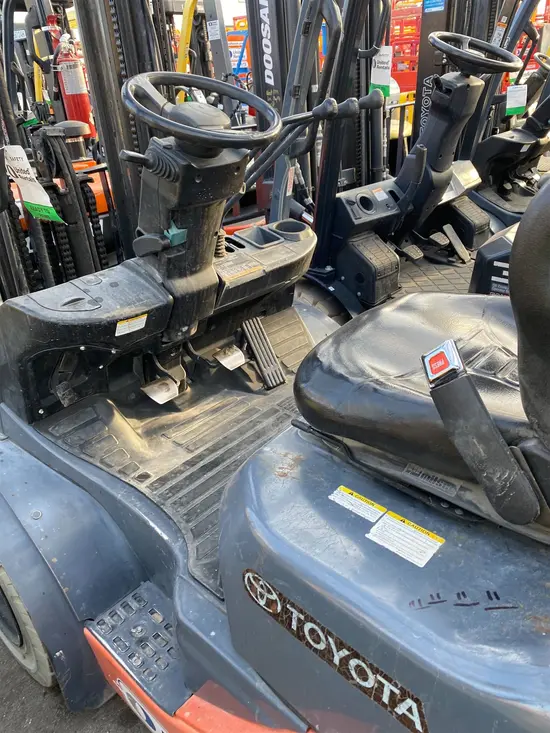 2018 Toyota 8FGU25 Warehouse Forklift