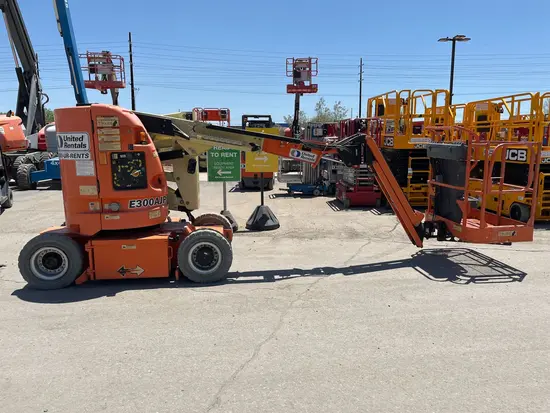 2013 JLG E300AJP Articulating Boom Lift
