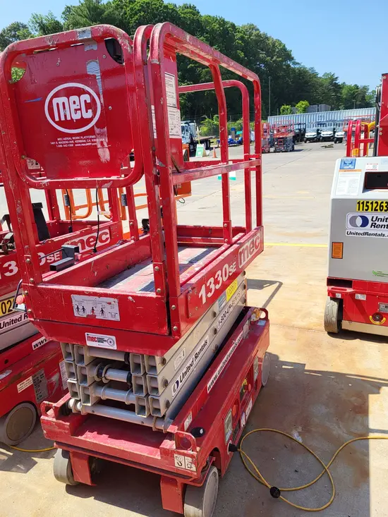 2017 MEC 1330SE Scissor Lift