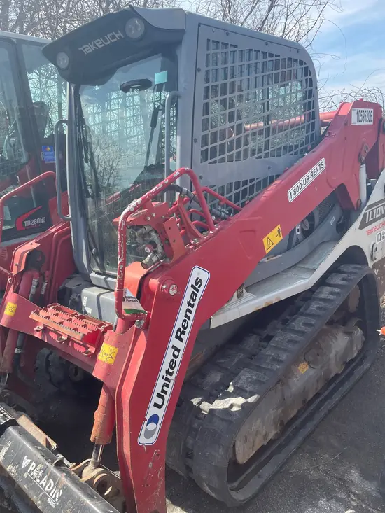 2017 Takeuchi TL10V2-CR Track Loader