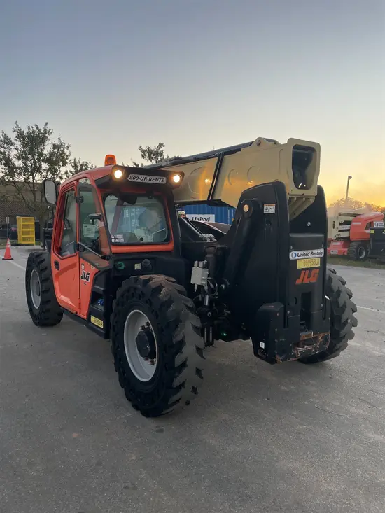 2016 JLG 642 Forklift