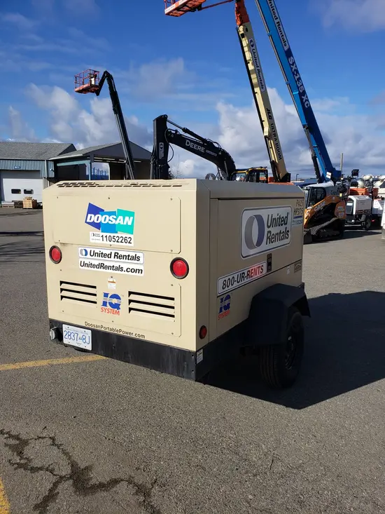 2020 Doosan P425/HP375EXT4I Air Compressor
