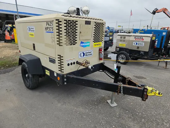 2018 Doosan P425/HP375WCUT4 Air Compressor
