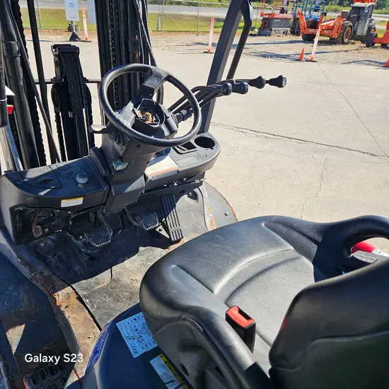 2017 Toyota 8FDU30 Warehouse Forklift