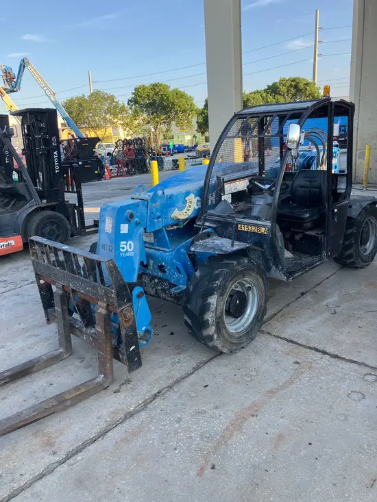 2017 Genie GTH-5519 Forklift