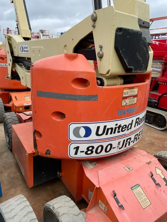 2016 JLG E400AJPN Articulating Boom Lift