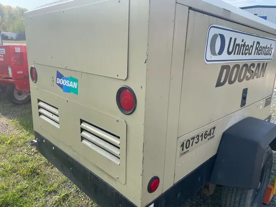 2018 Doosan P425/HP375WCU Air Compressor