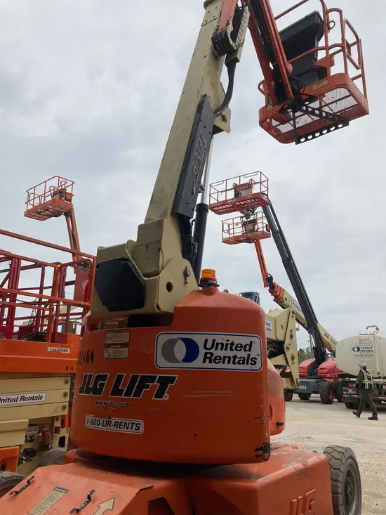 2013 JLG E400AJPN Articulating Boom Lift