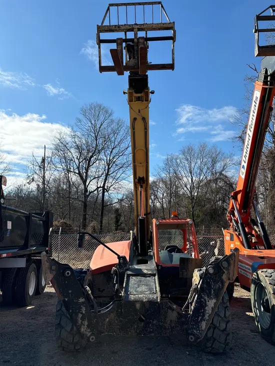 2016 JLG 1055 Forklift