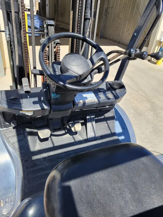 2016 Toyota 8FDU25 Warehouse Forklift