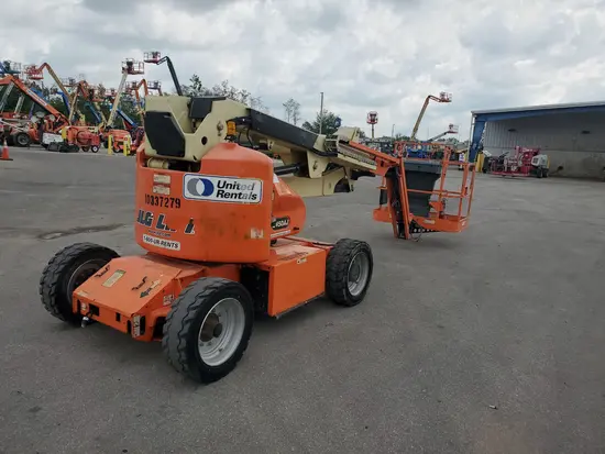 2015 JLG E450AJ Articulating Boom Lift