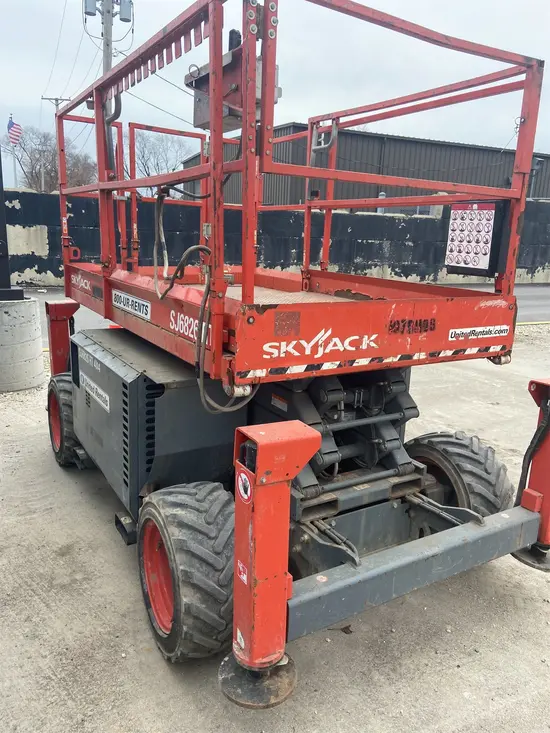 2018 Skyjack SJ6826RT Rough Terrain Scissor Lift