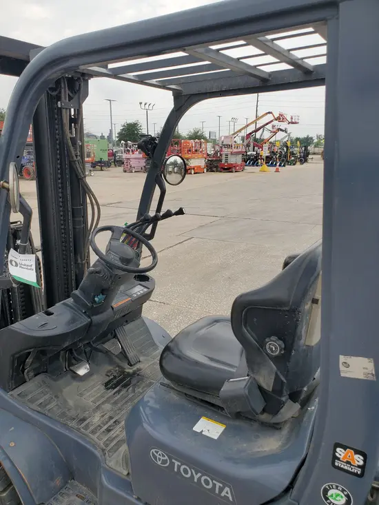 2021 Toyota 8FDU30 Warehouse Forklift