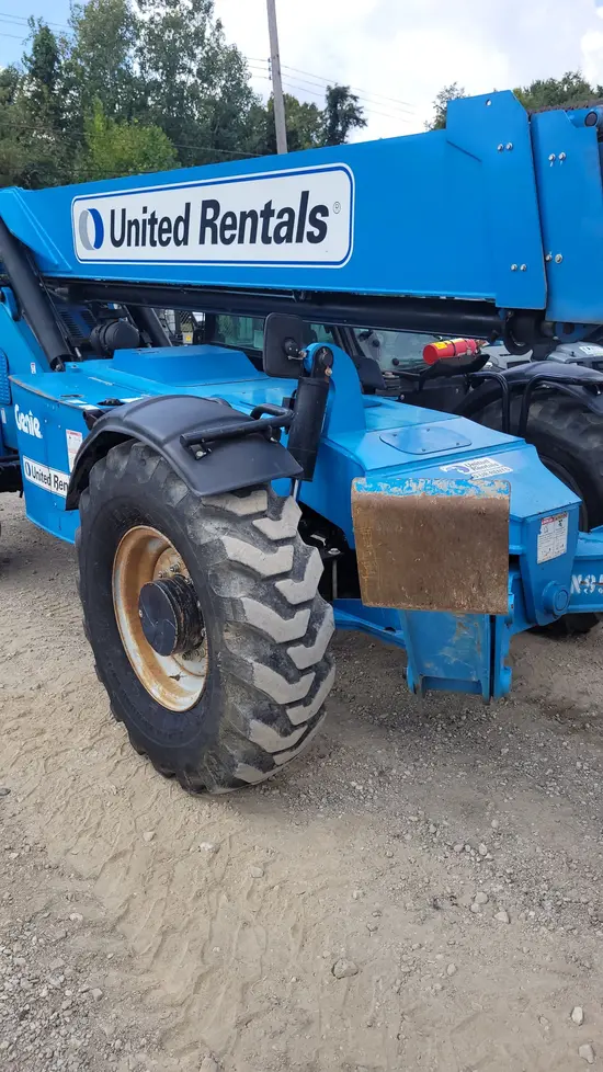 2016 Genie GTH-1056 Forklift