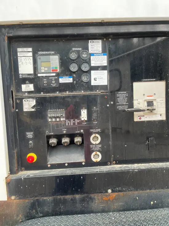 2015 Cummins C300D6R WOG Diesel Generator