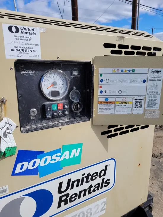 2017 Doosan P425/HP375WCUT4 Air Compressor