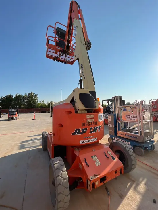 2015 JLG E450AJ Articulating Boom Lift