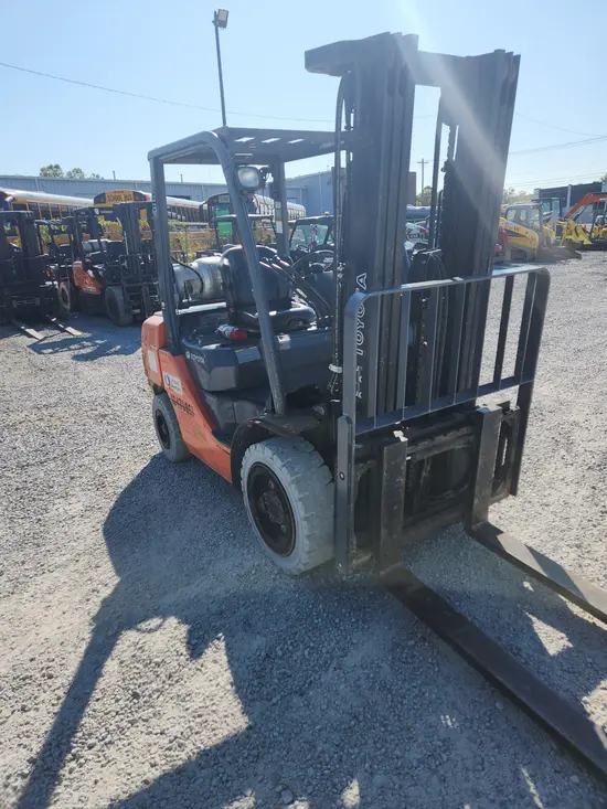 2016 Toyota 8FGU30 Warehouse Forklift