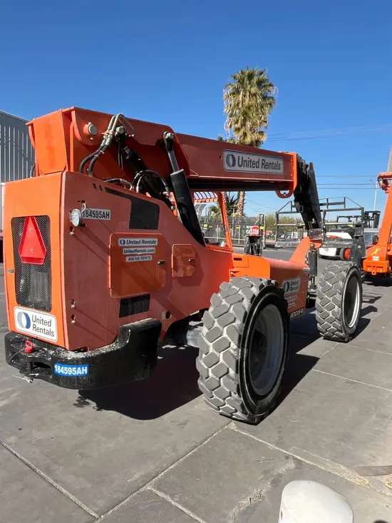 2017 SKYTRAK 10054 Forklift