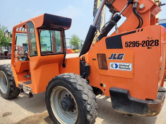 2015 SKYTRAK 8042 Forklift