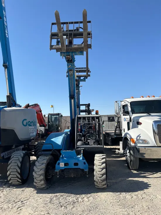 2016 Genie GTH-5519 Forklift