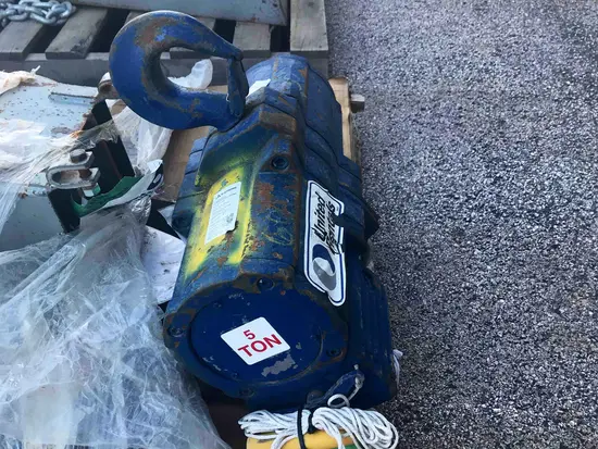 2012 JD NEUHAUS PROFI 3-6TI Hoist