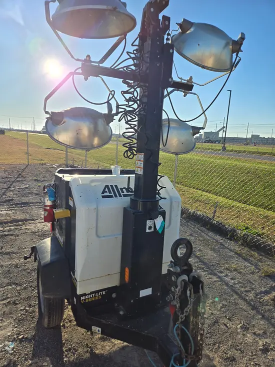 2017 Allmand NIGHT-LITE PRO Towable Light Tower